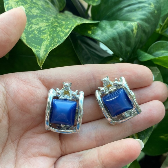 Vintage Clip On Earrings Sliver Blue
